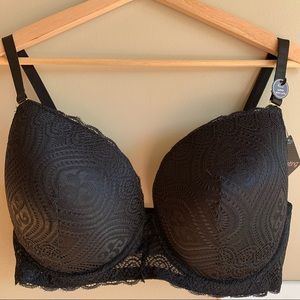NWT BODY FROSTING Size 42D Lace Underwire Bra